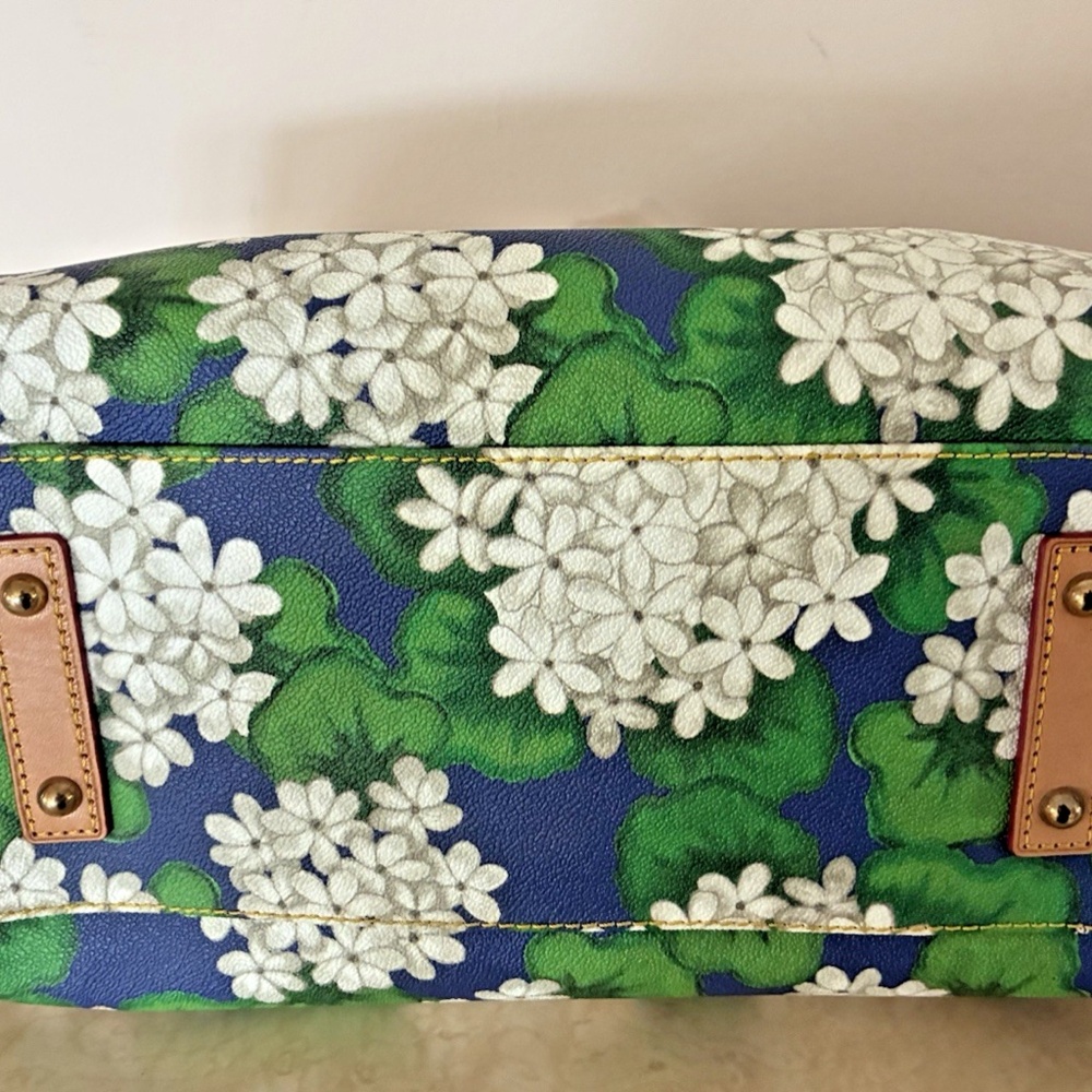 NWT Dooney & Bourke White Hydrangea Satchel Bag -Blue Green Card Case & Keychain - Picture 6 of 15